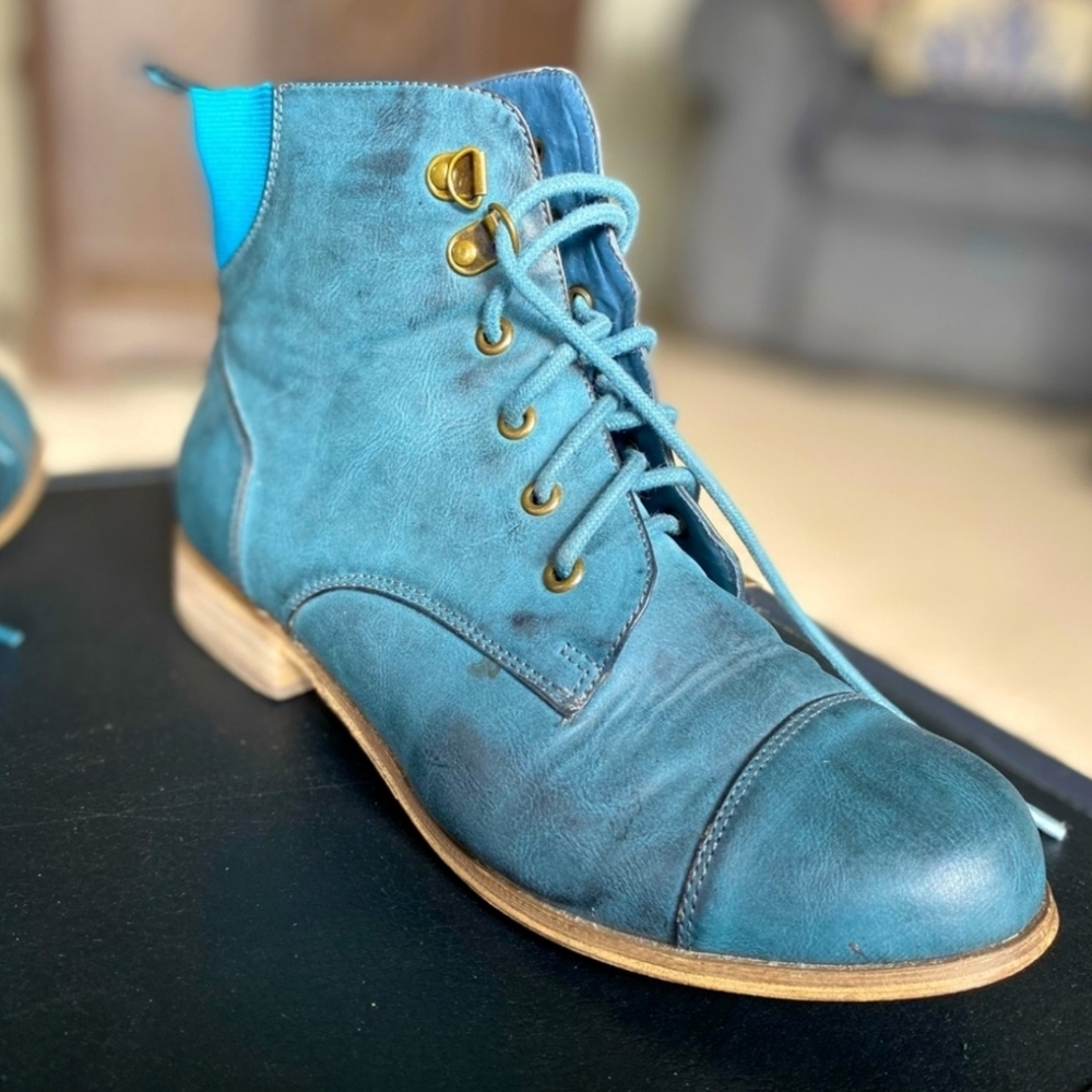 Blue Lace Up boots sz 8.5 - Picture 2 of 7